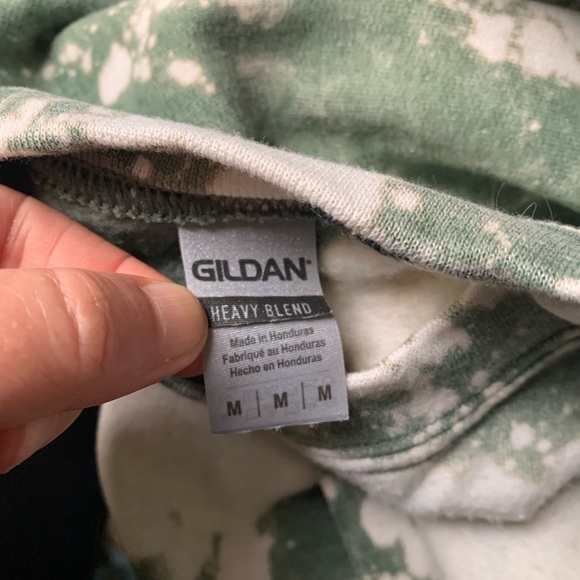 Reverse bleached Christmas sweatshirt - Picture 3 of 3